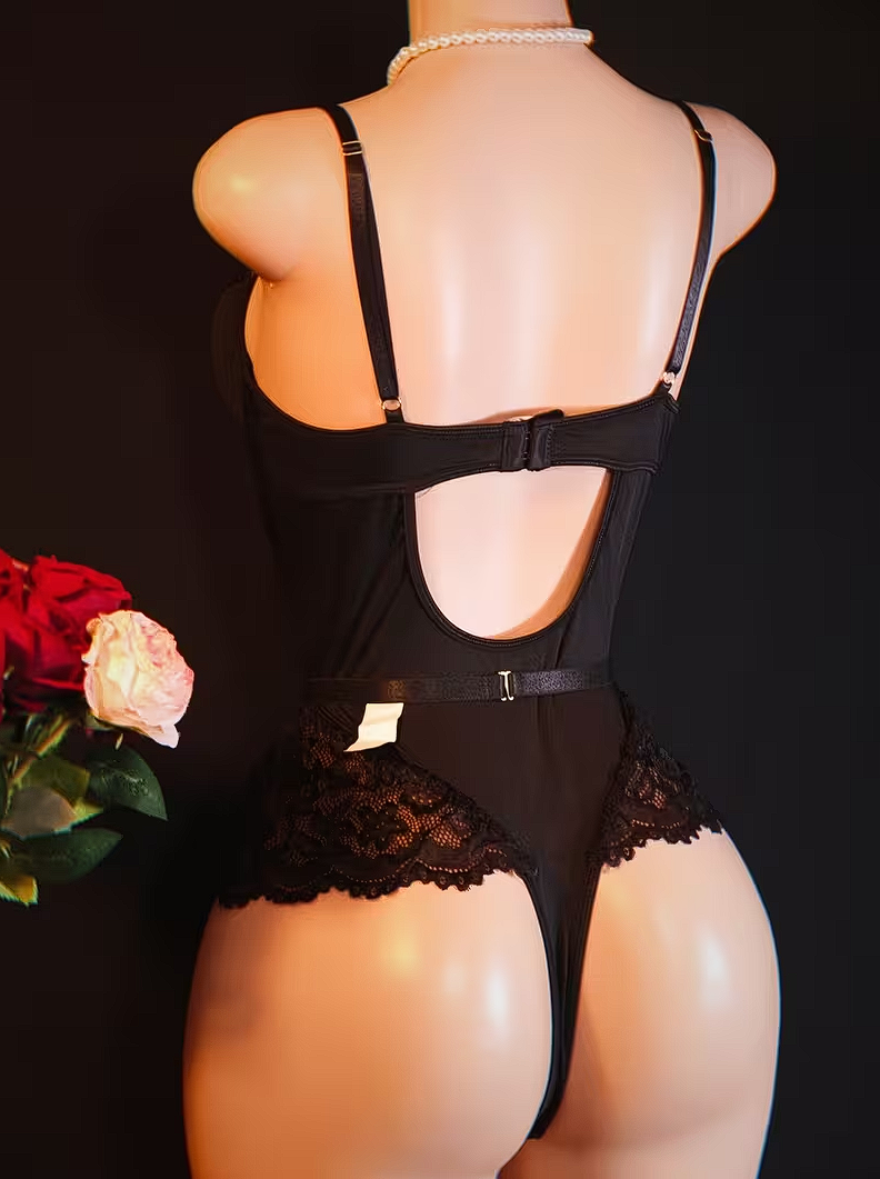 Body Midnight — Encaje Floral & Ligueros